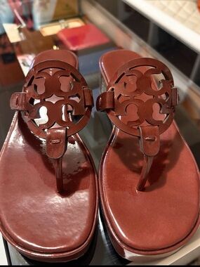 Tory Burch Brown Patent Logo Thong Sandals